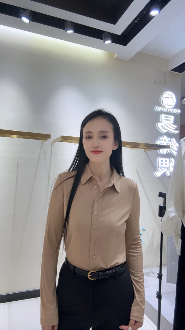 简约时尚百搭亲肤纯色显瘦衬衫