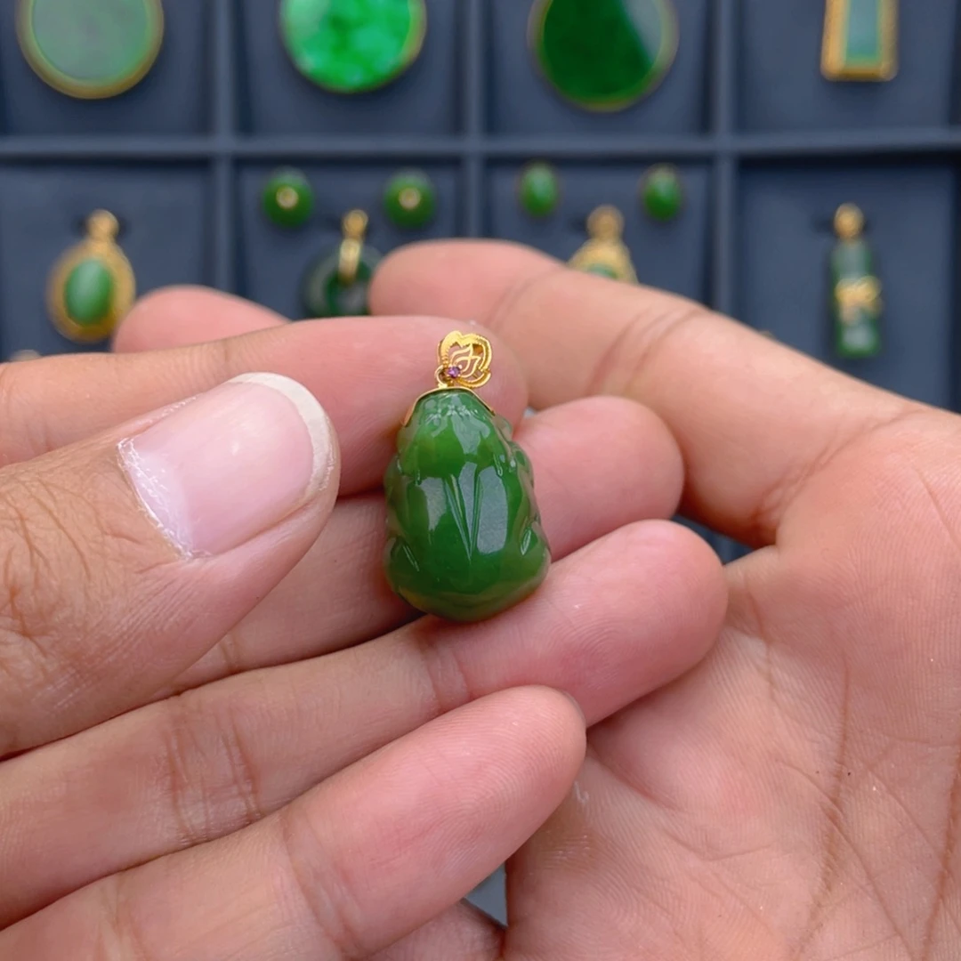 和田玉（碧玉）18K金镶嵌吊坠(不含链)貔貅