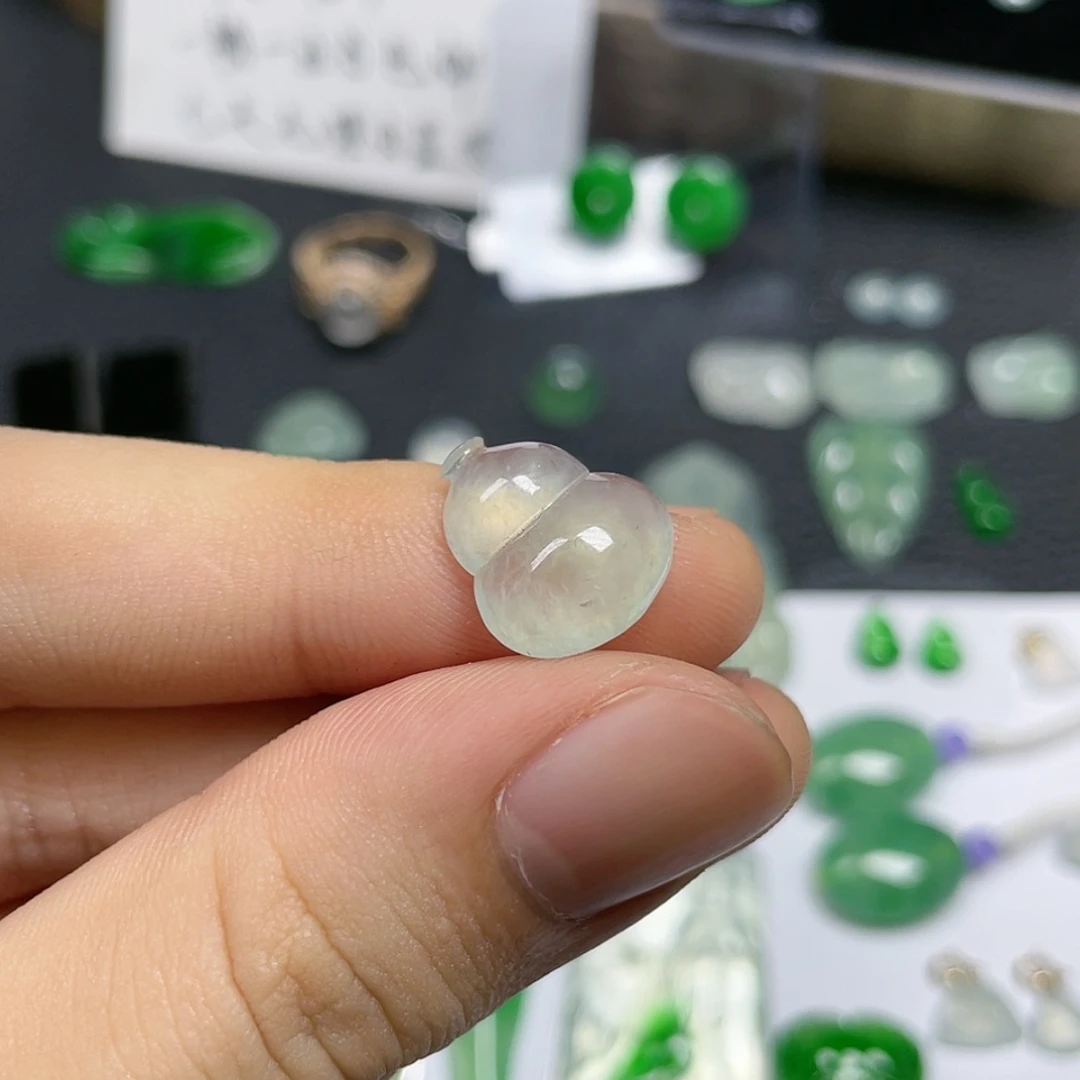 【闪购商品】颈饰未镶嵌翡翠葫芦