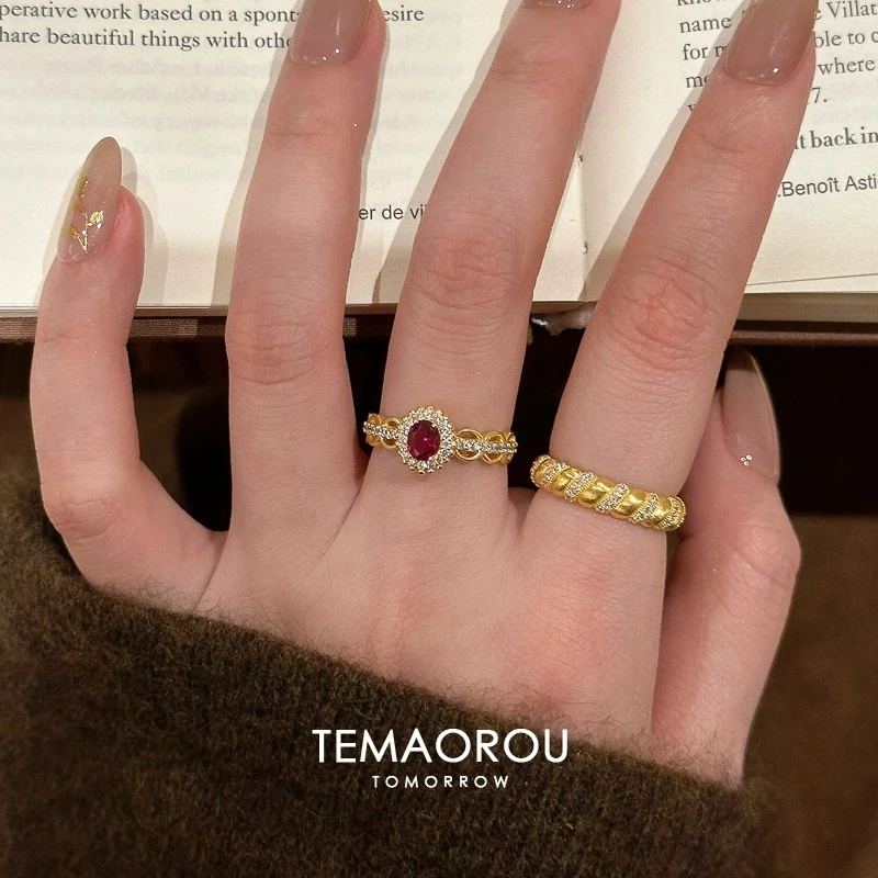 铜合金戒指 复古蕾丝金色缠绕闪钻戒指女轻奢高级感食指戒指环潮