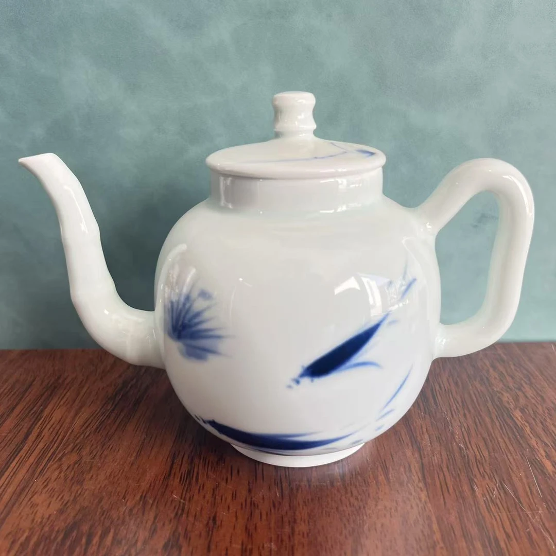 景德镇陶瓷青花茶壶