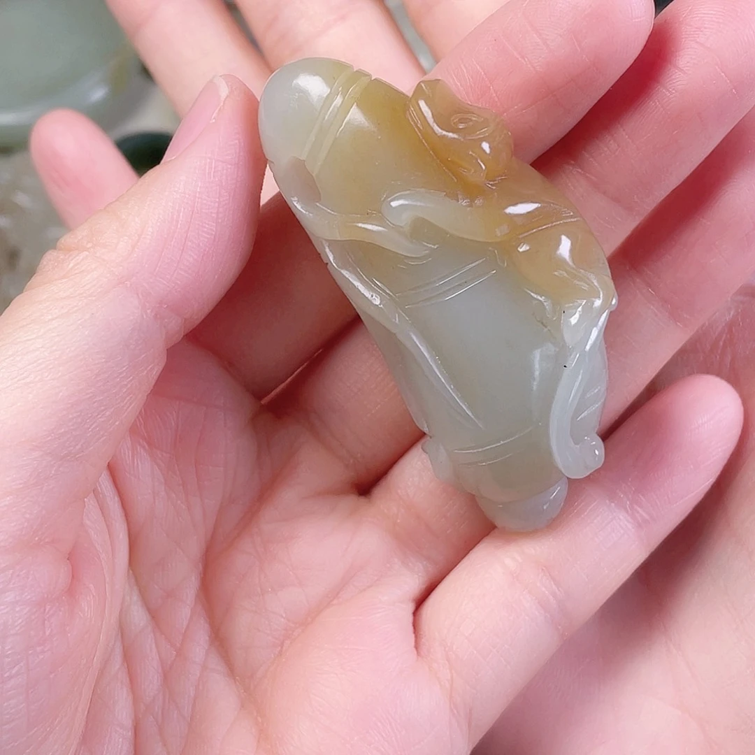 和田玉（糖玉）未镶嵌颈饰