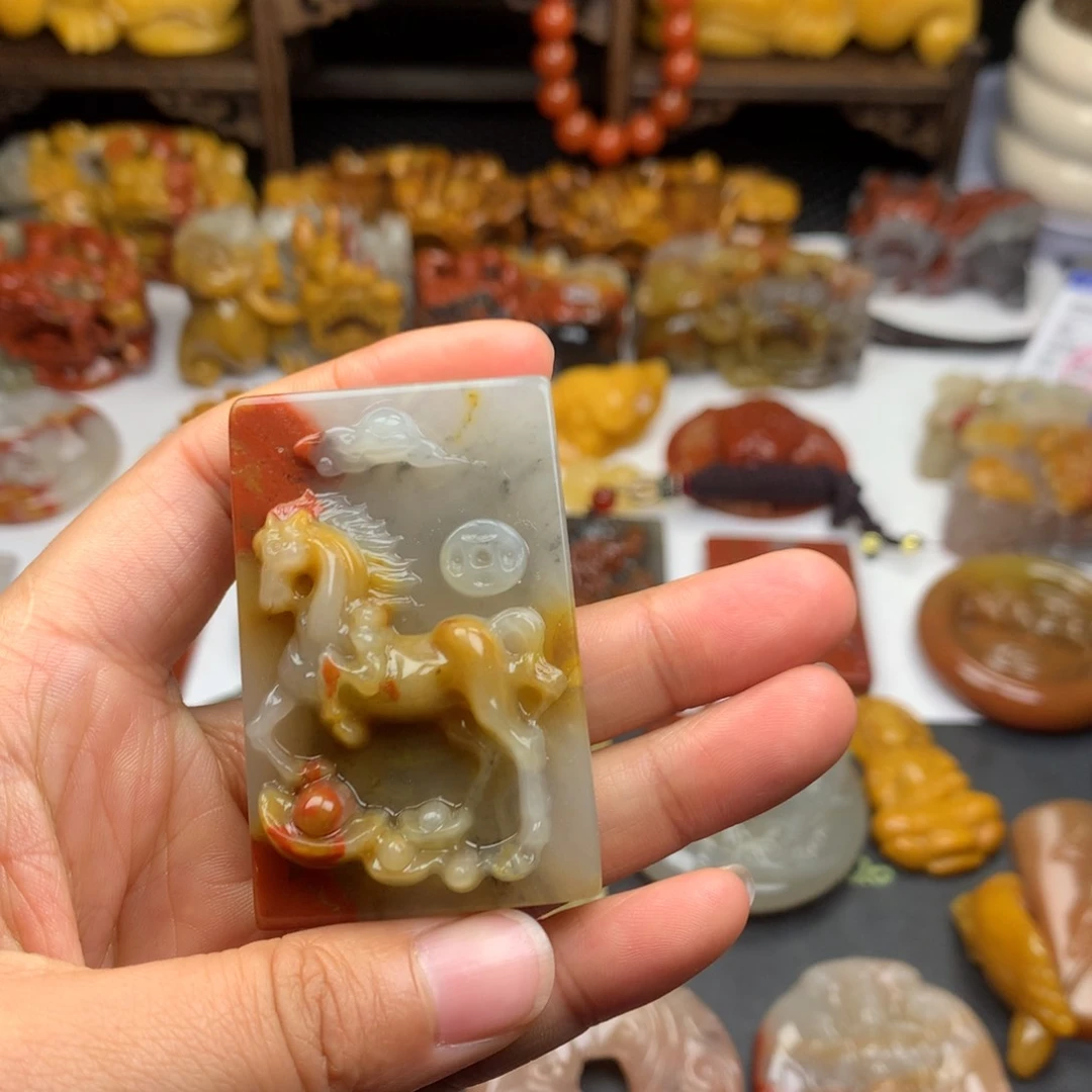 石英质玉（黄龙玉）挂件未镶嵌