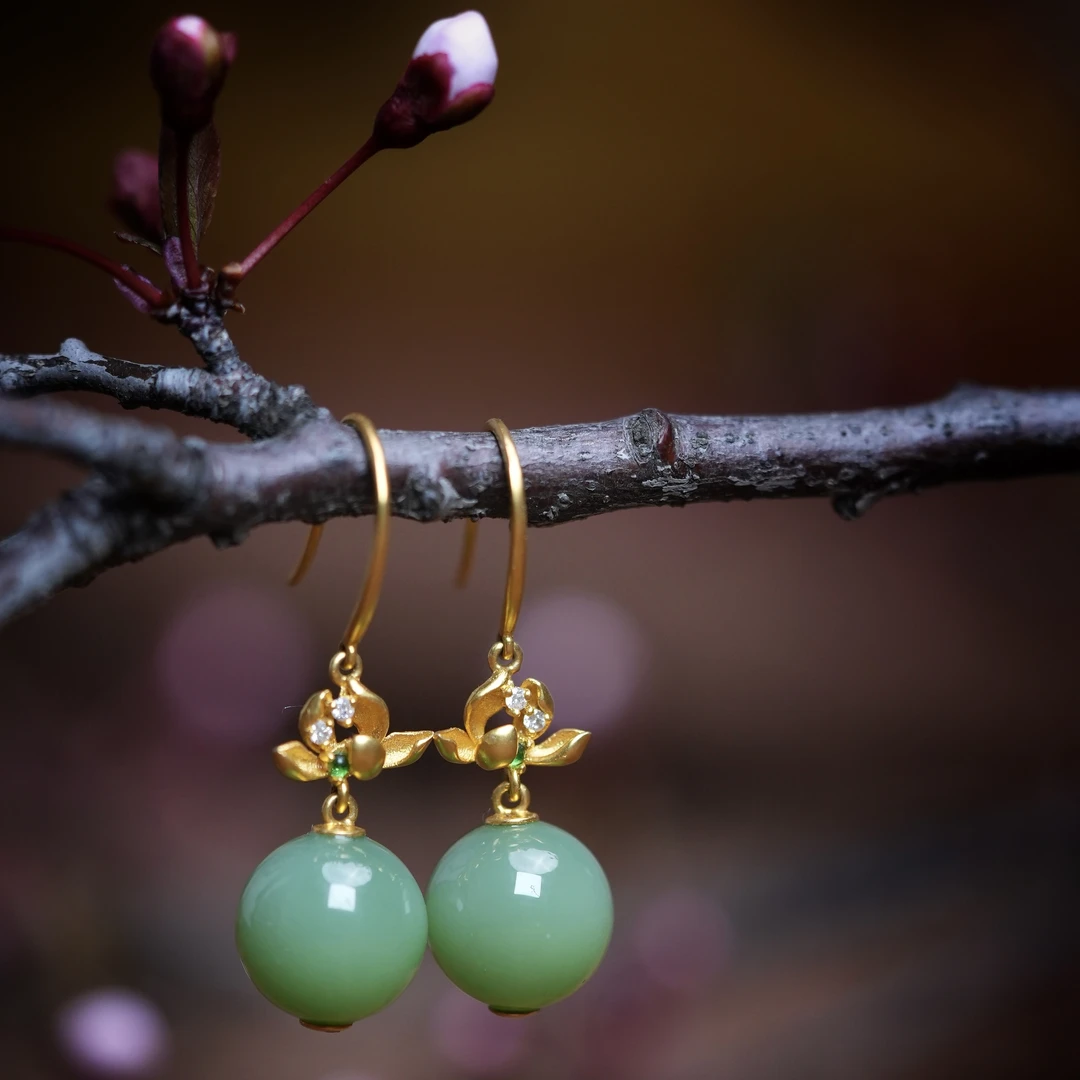 厚金版18k金天然和田碧玉莲花转运珠耳坠金镶玉粉青粉绿宝石耳饰