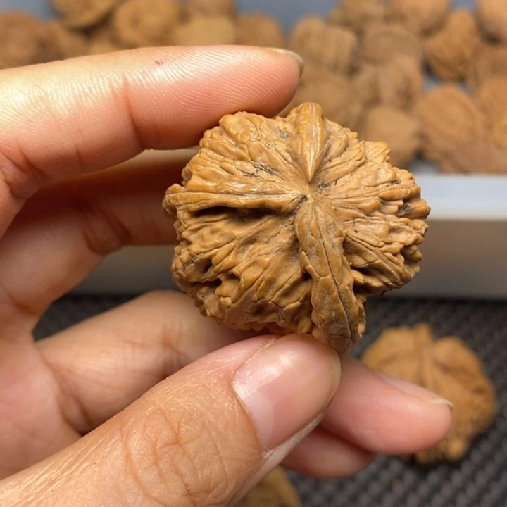 是***辰文玩核桃吊坠文玩核桃异形单只