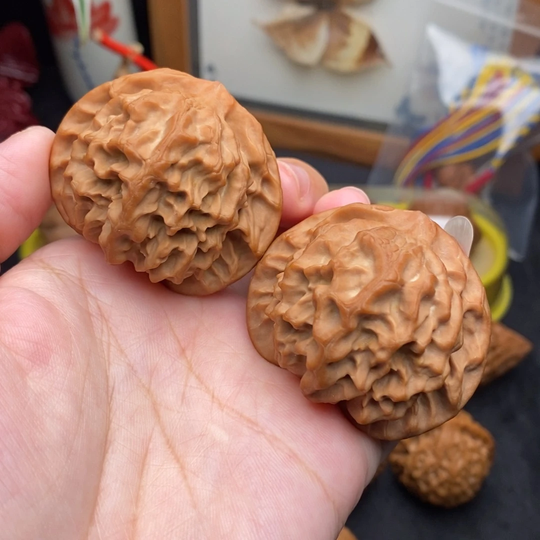 文玩核桃把件45.5龙鳞纹