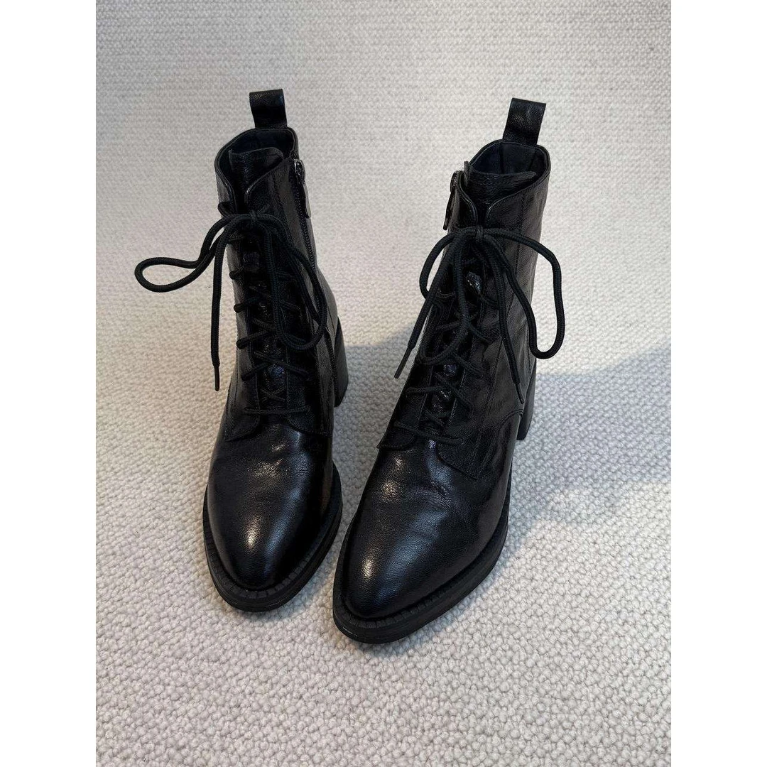 【万达撤柜】2025新款秋冬英伦风尖头系带显瘦马丁靴羊皮粗跟短靴