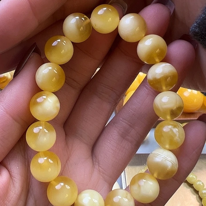 蜜蜡未镶嵌珠宝奇石