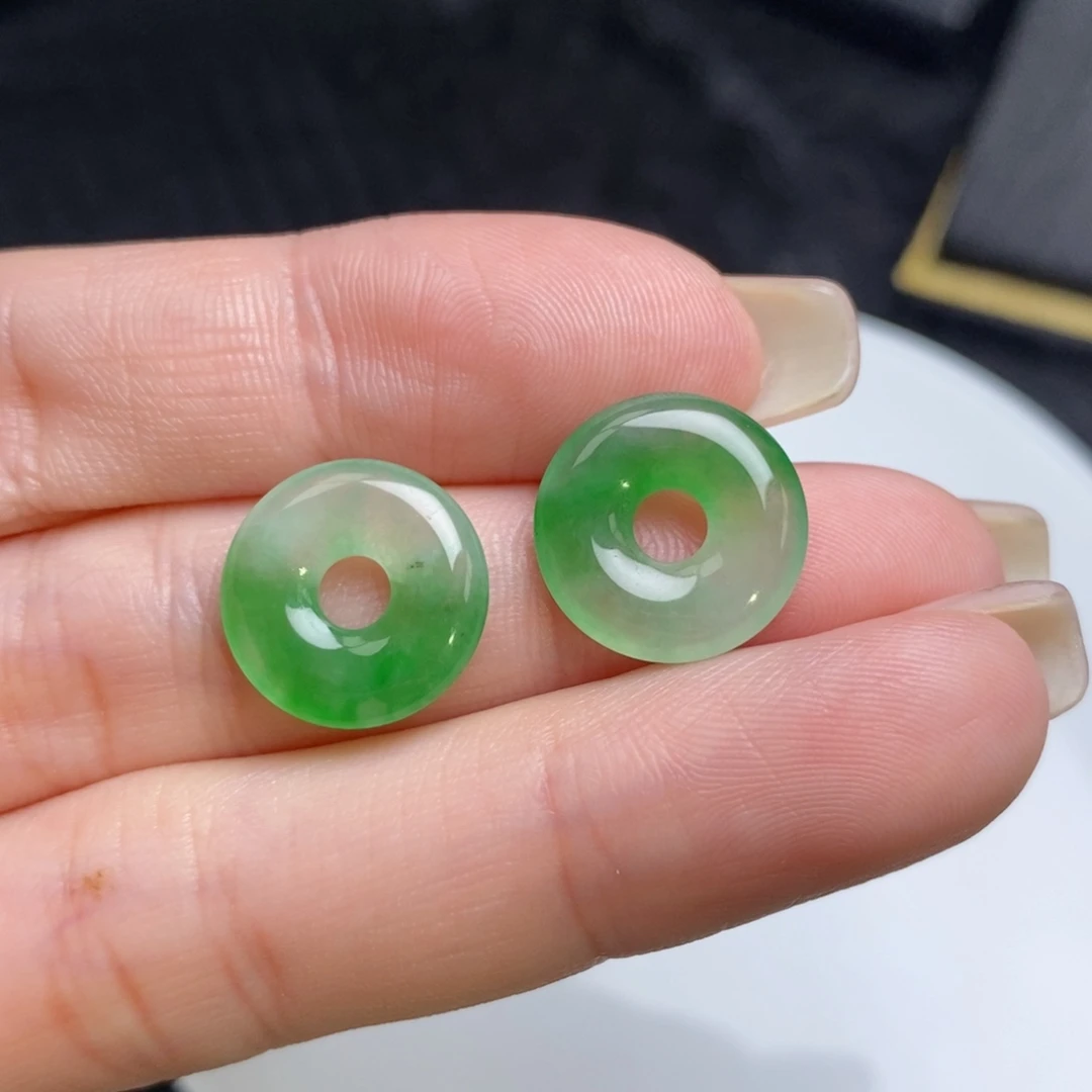 未镶嵌翡翠耳饰甜甜圈
