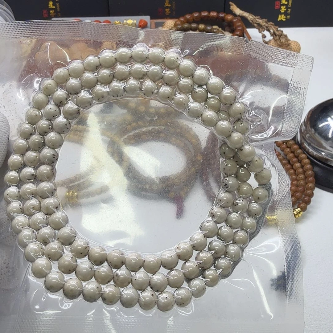 星月菩提吊坠27一物一图冰白通体龙蛋7圆108