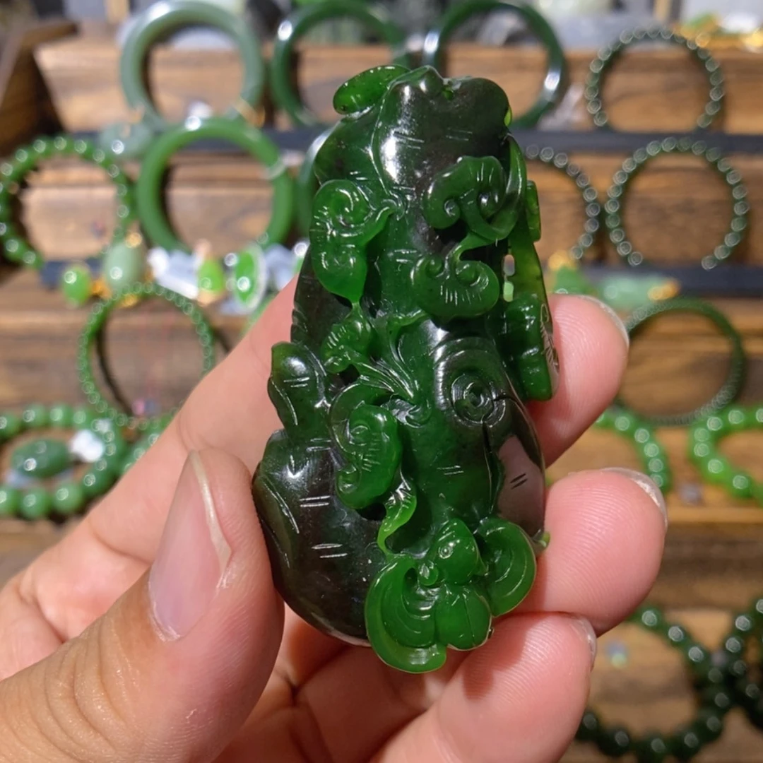 【闪购商品】吊坠(不含链)未镶嵌和田玉俄七红皮老料如意高升