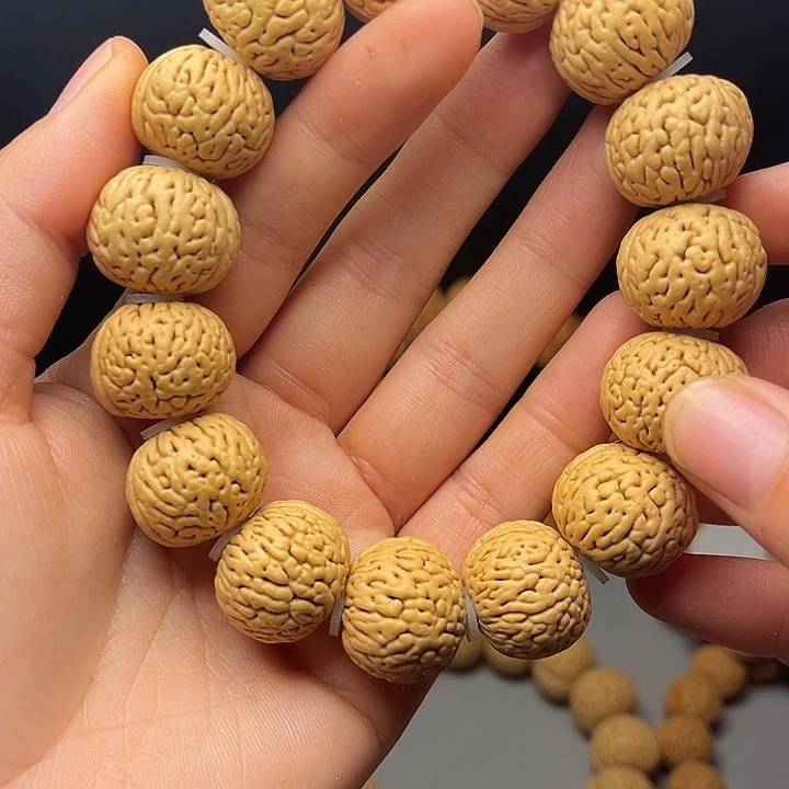 雨***天吊坠桃核桃核手串