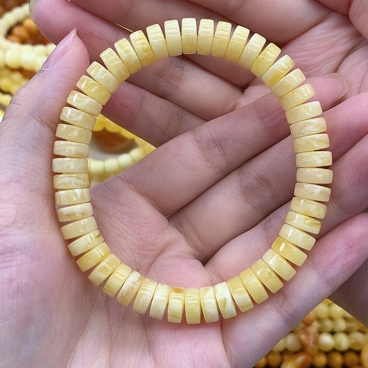 蜜蜡未镶嵌珠宝奇石