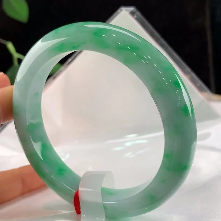 翡翠手镯未镶嵌111-0261