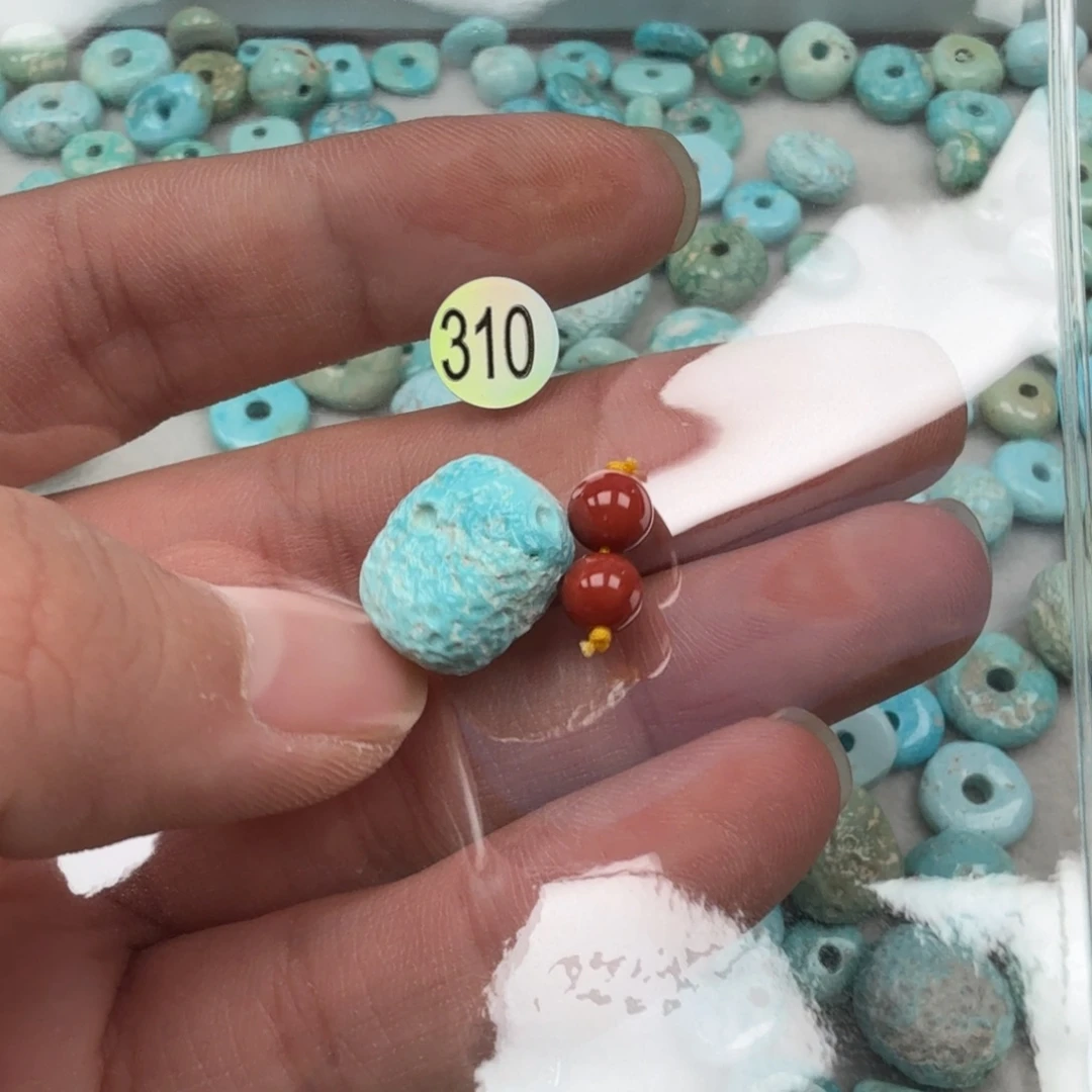 南红玛瑙未镶嵌珠宝奇石