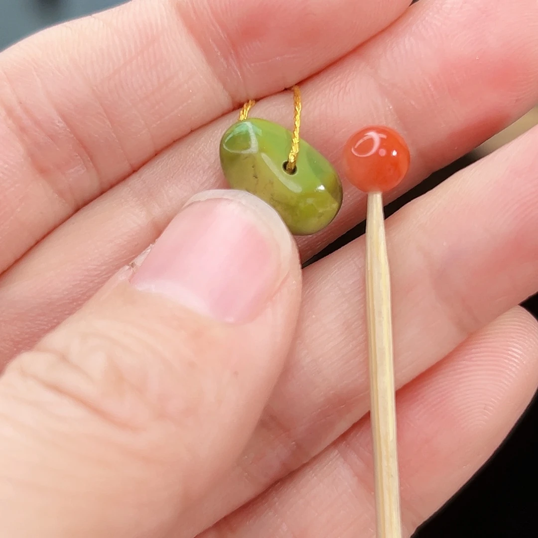 南红玛瑙未镶嵌珠宝奇石