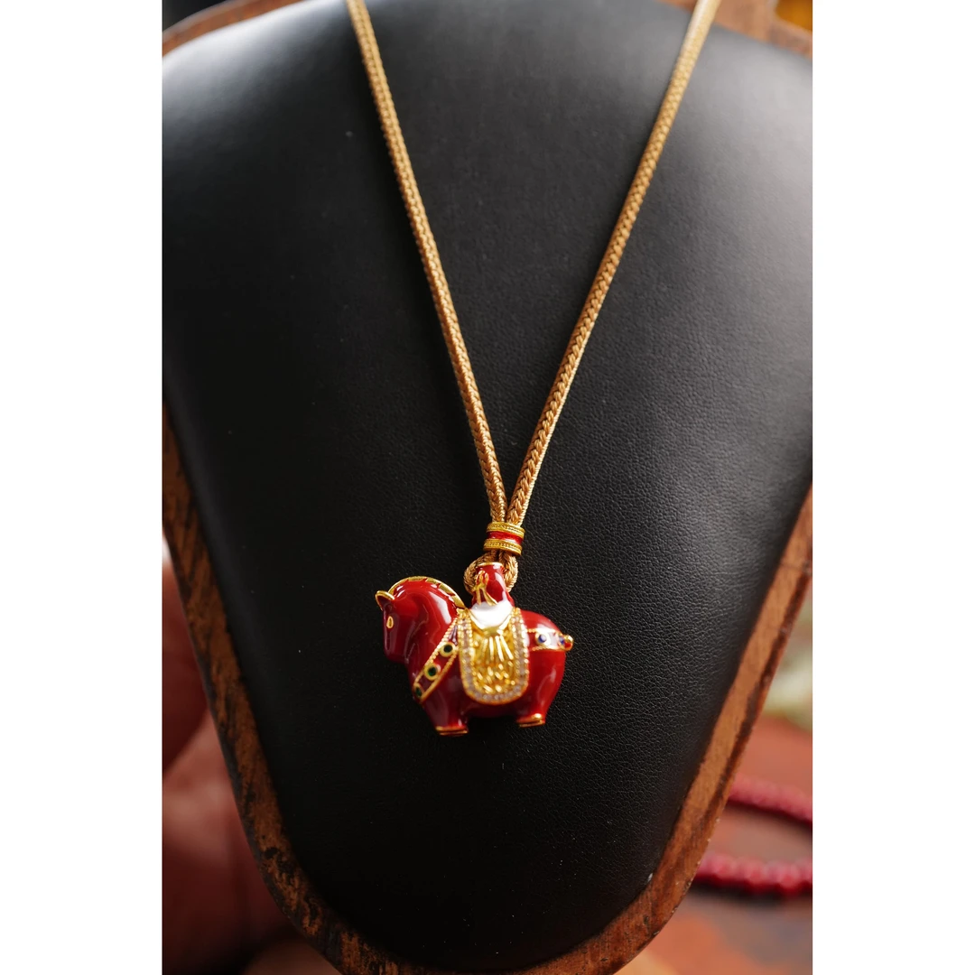 铜珐琅吊坠 滴油珐琅小马吊坠项链+书型磁吸翻盖首饰包装盒 ZYW07