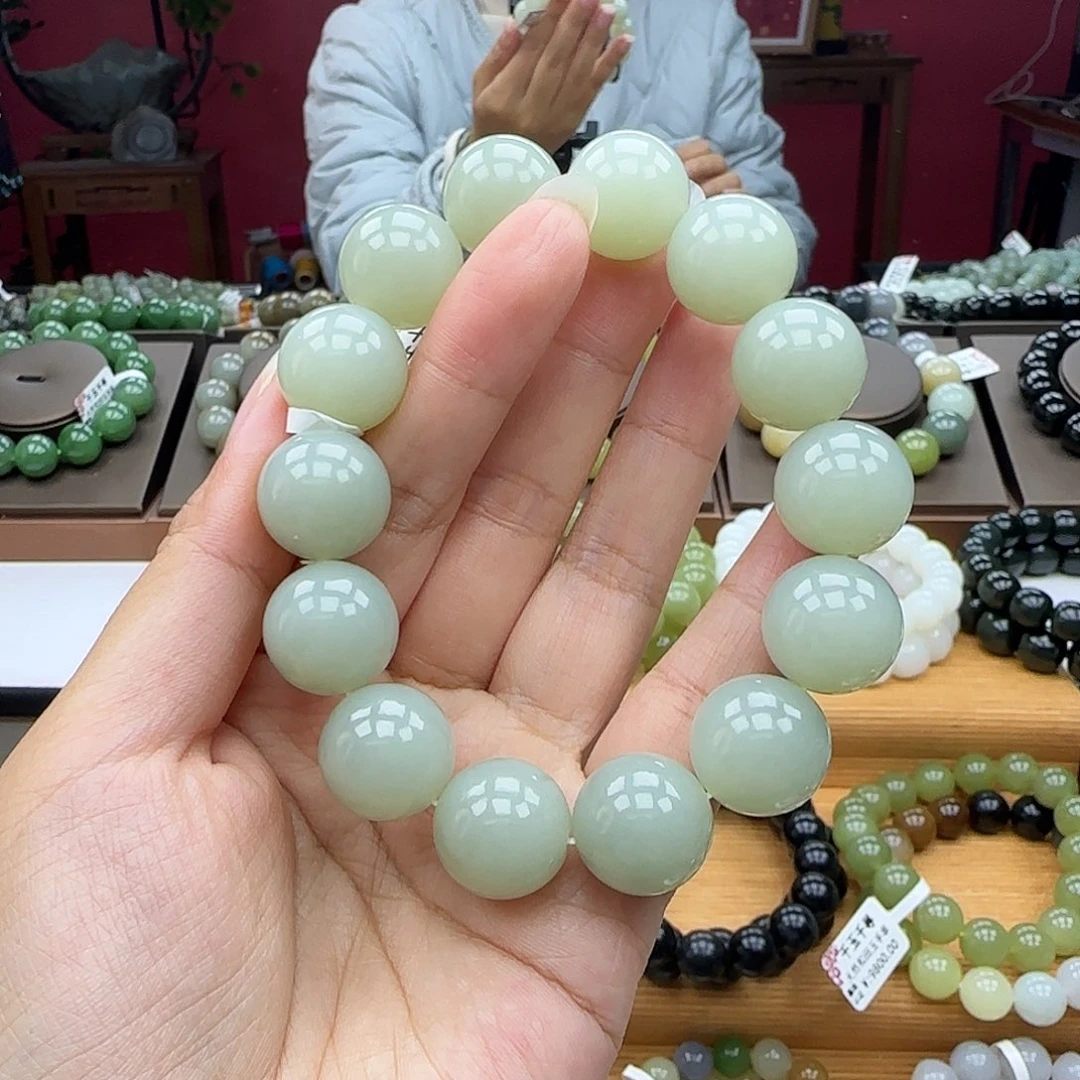 和田玉未镶嵌手串