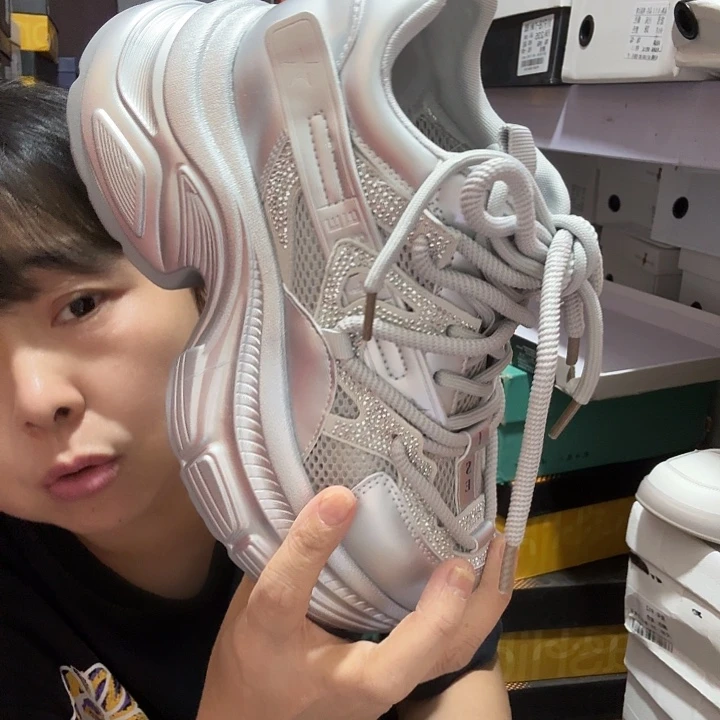 喵***喵5685银色3888888888