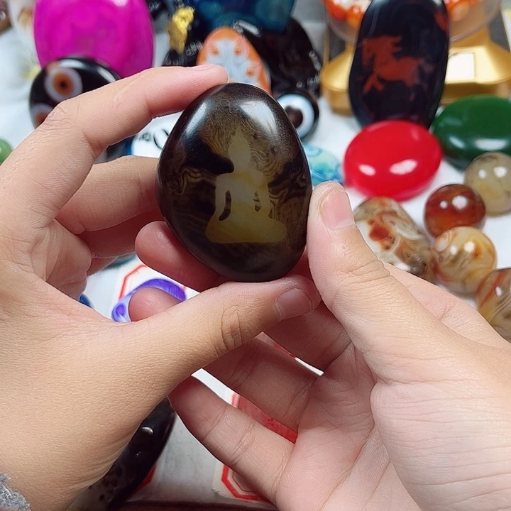 玛瑙/玉髓未镶嵌珠宝奇石