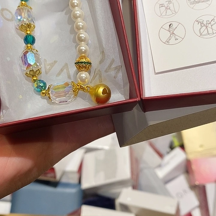 菠****中古香水沐浴露持久留香