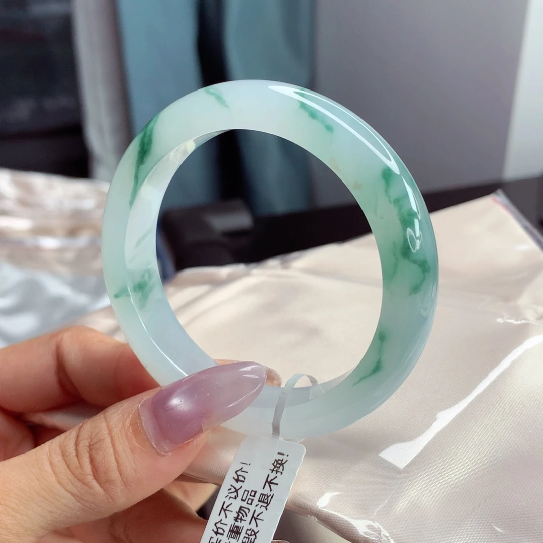 未镶嵌手镯翡翠54.3意境美感飘花，起胶起光，小柒