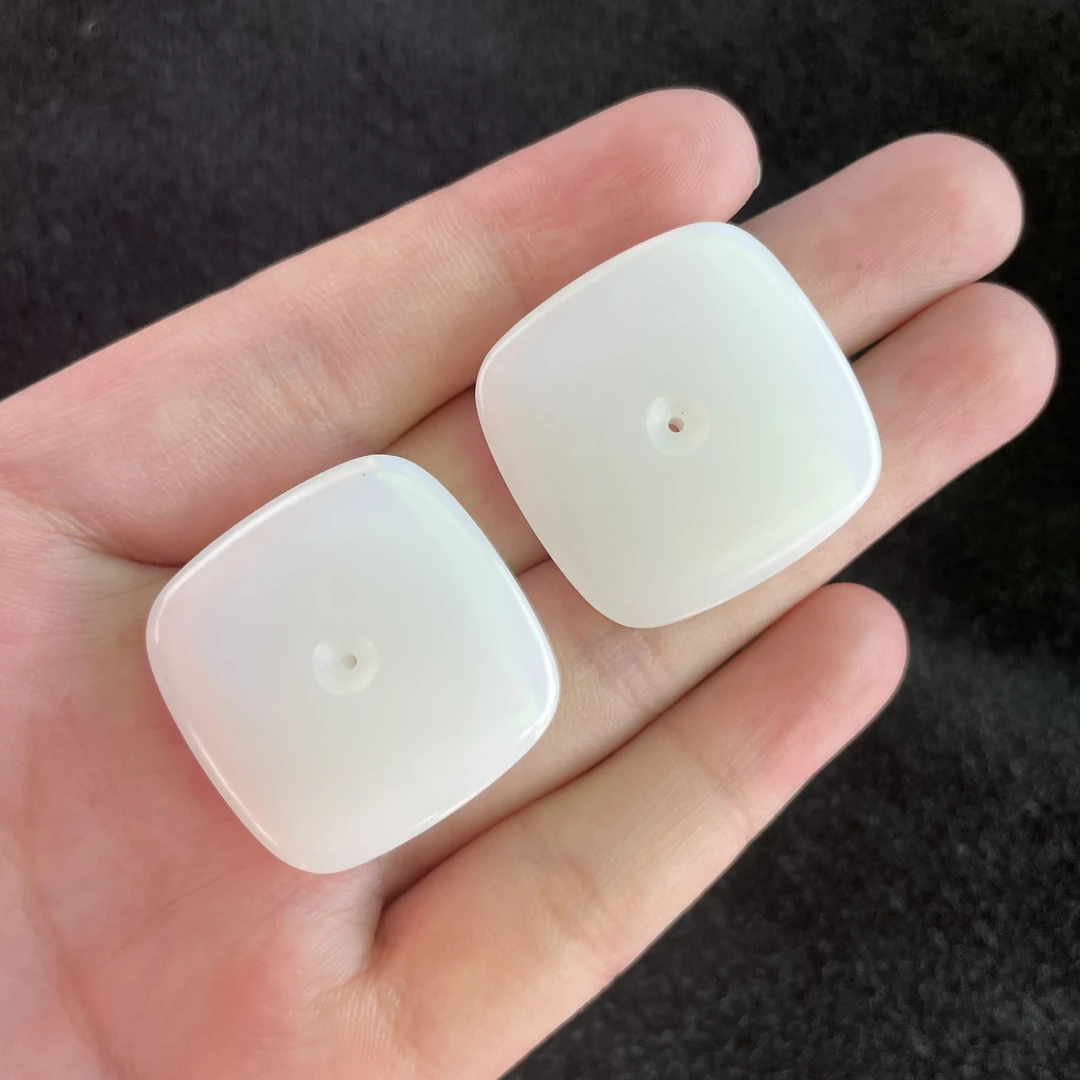 L【玉氏珠宝】和田玉白玉方扣吊坠-约26*8mm 多样性 发一CAN4010155