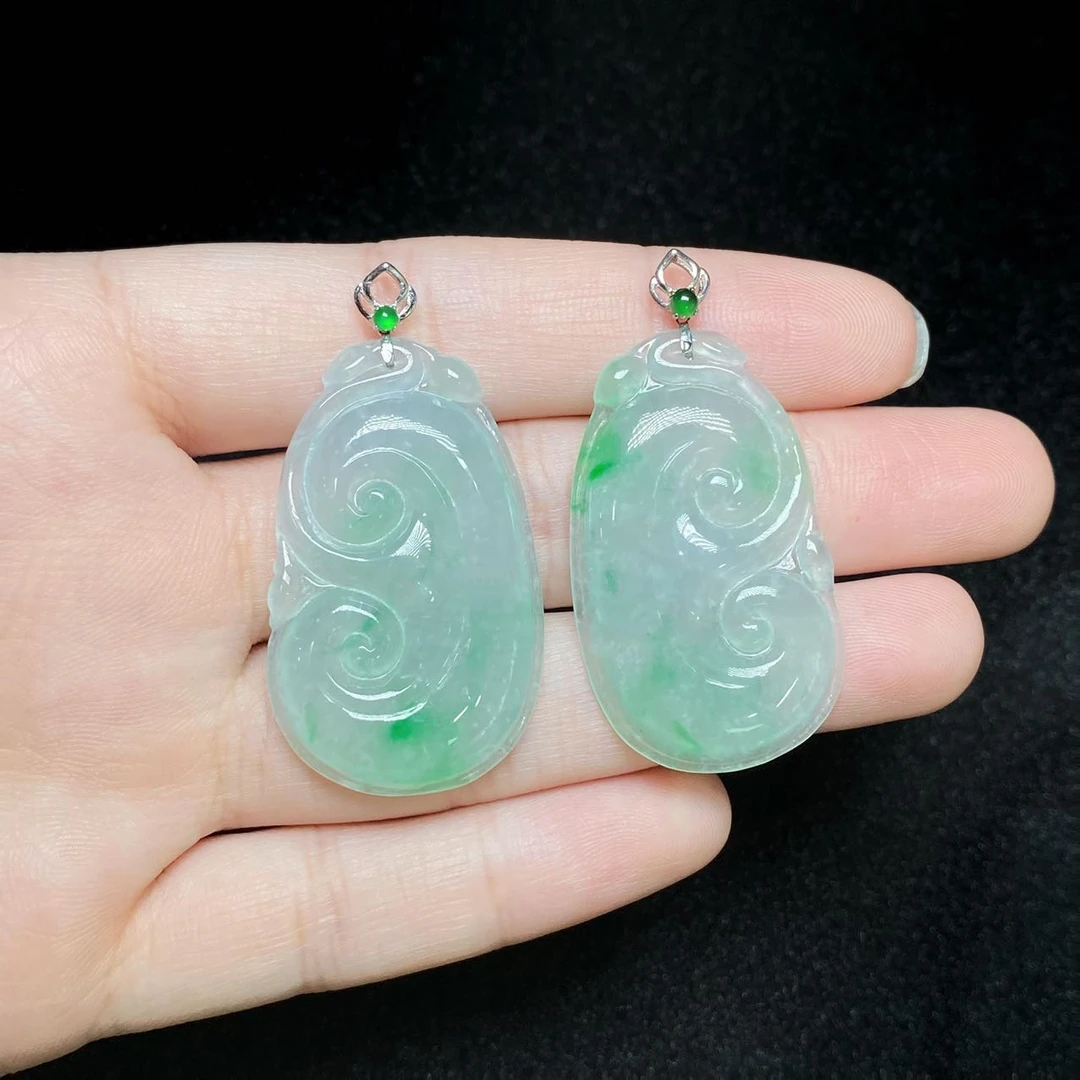 【小宝珠宝】14 T84406-18k金翡翠吊坠-多样性发一件-31×20×3.5mm