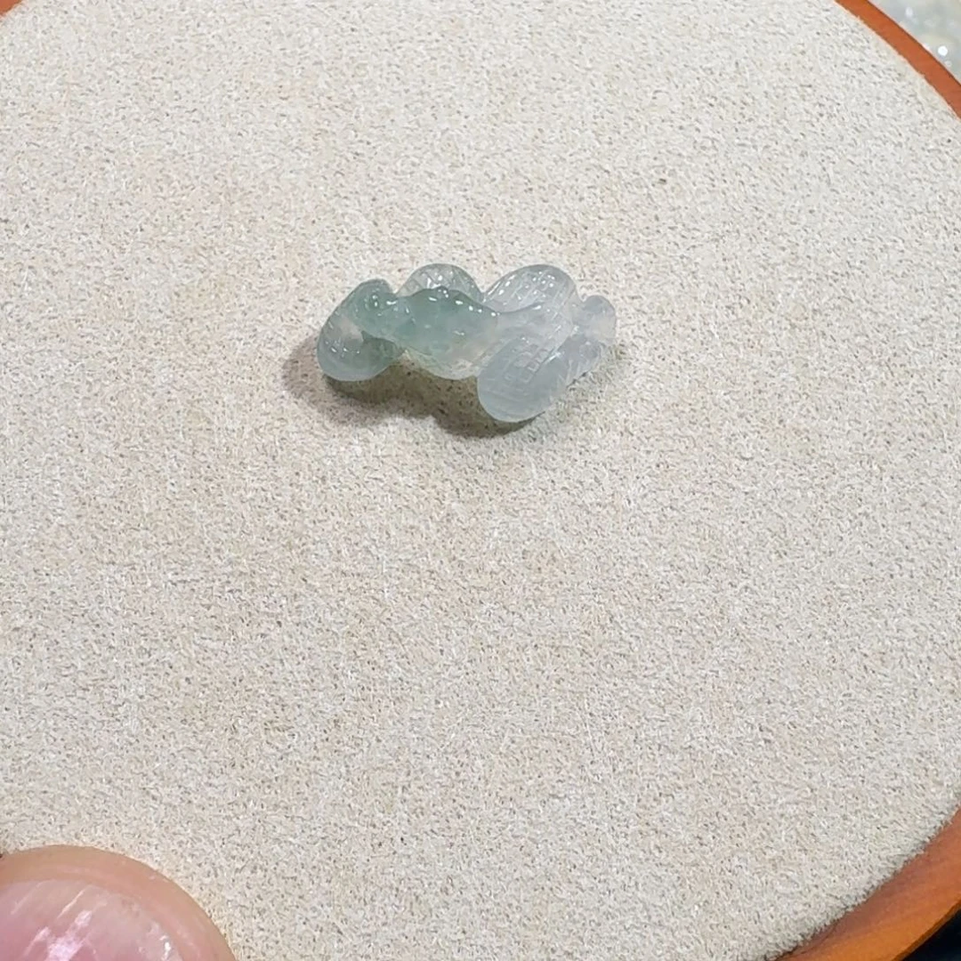 翡翠未镶嵌颈饰天然A货翡翠裸石