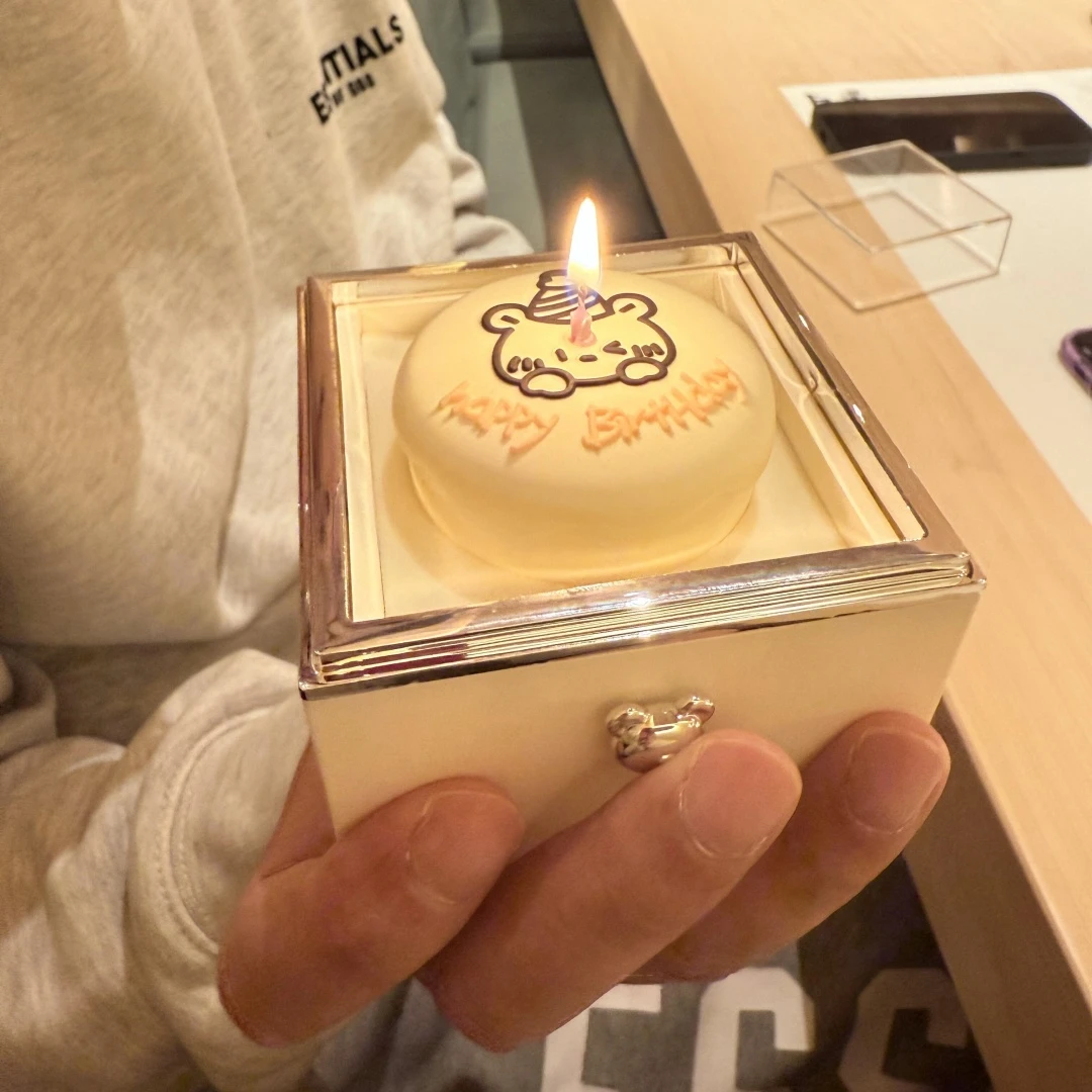 小熊蜡烛翻转盒送男朋友女朋友生日礼物项链手链惊喜翻转戒指盒