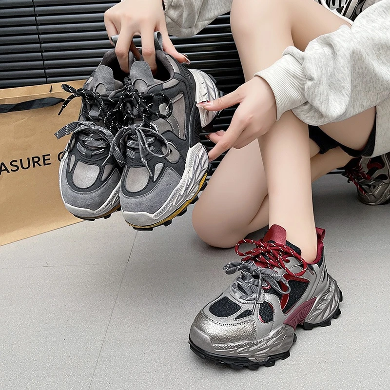 【黑悟空】厚底增高休闲鞋女冬季爆款欧若风显高加棉德训运动鞋69