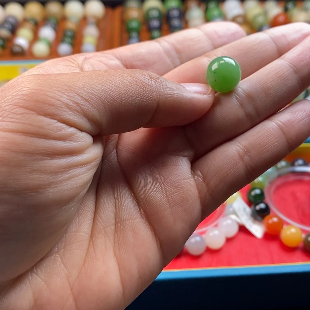 和田玉未镶嵌珠宝奇石卡12果阳绿y