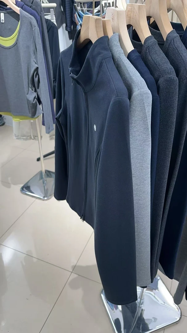 实体店直播:时尚百搭洋气显瘦显高微微收腰小外套(AA)