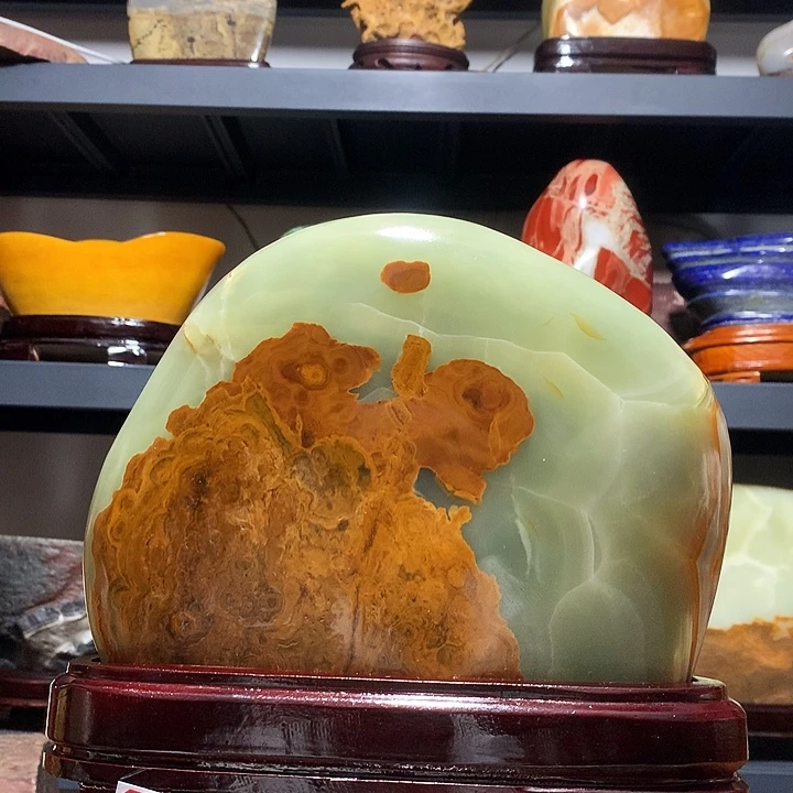 石材宽23厘米高24厘米