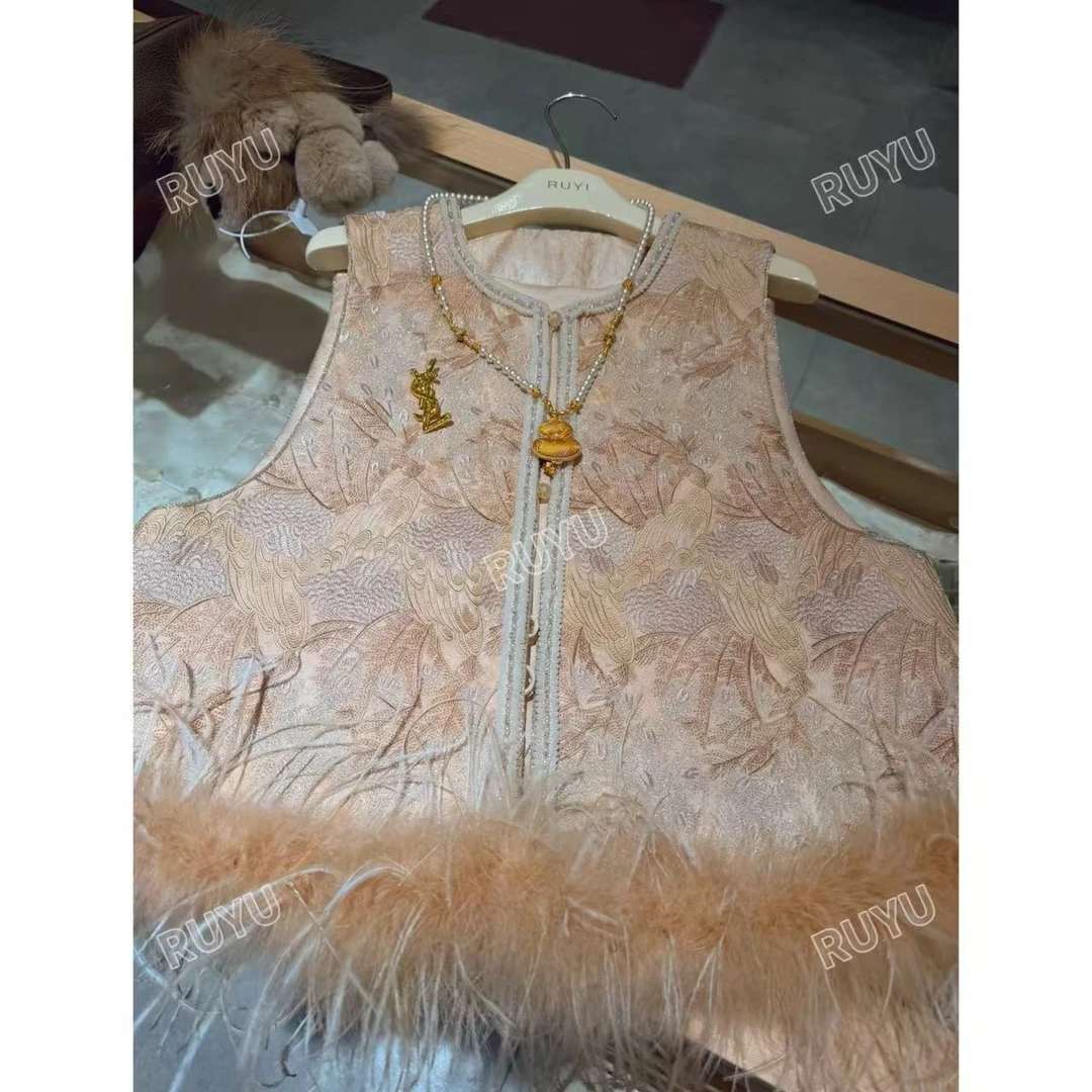 入艺849【霓裳羽衣】25秋冬新中式温婉可拆卸驼鸟毛马甲-RY2530723