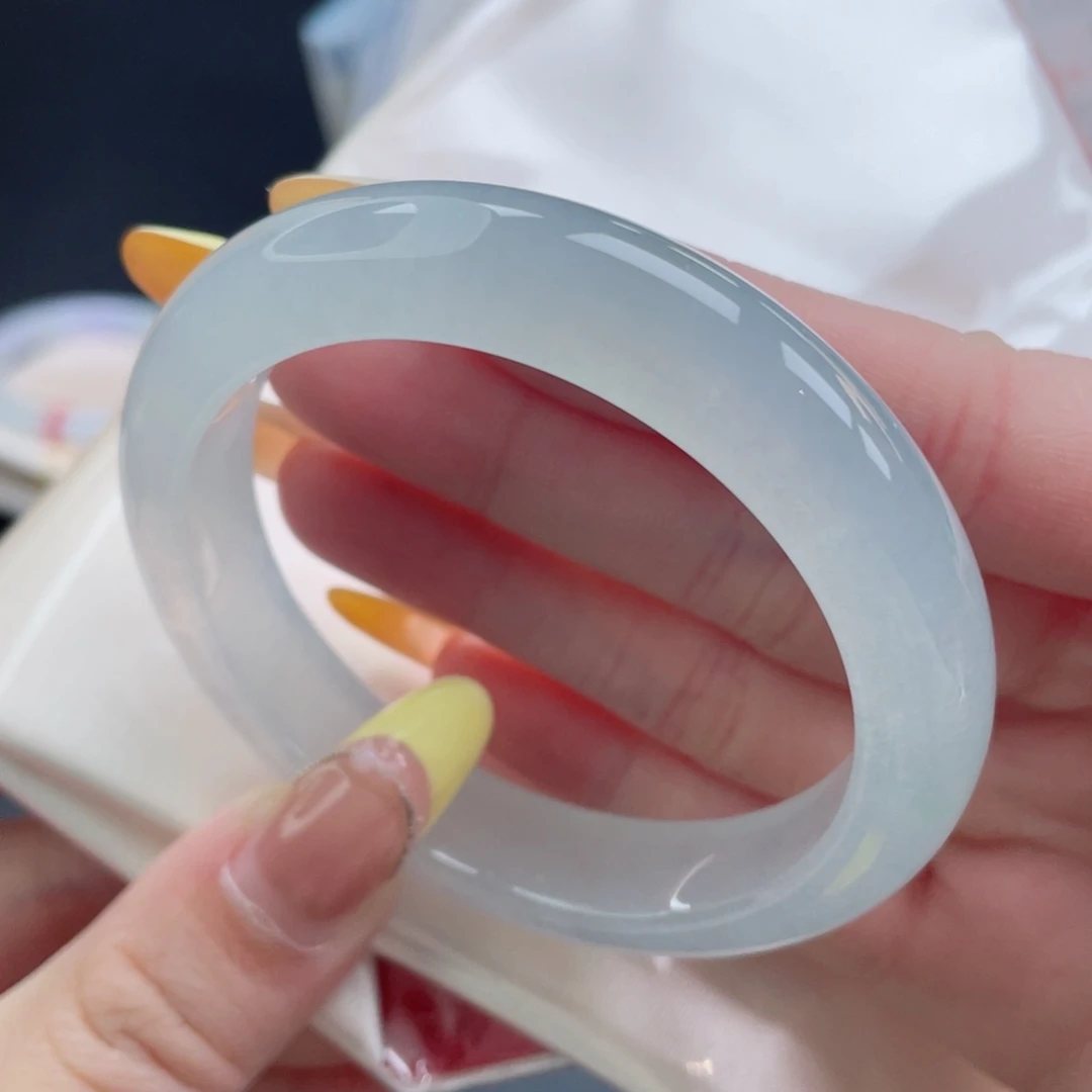 未镶嵌手镯翡翠55.6冰川蓝 一致冰透炸光感 高货毕业19号