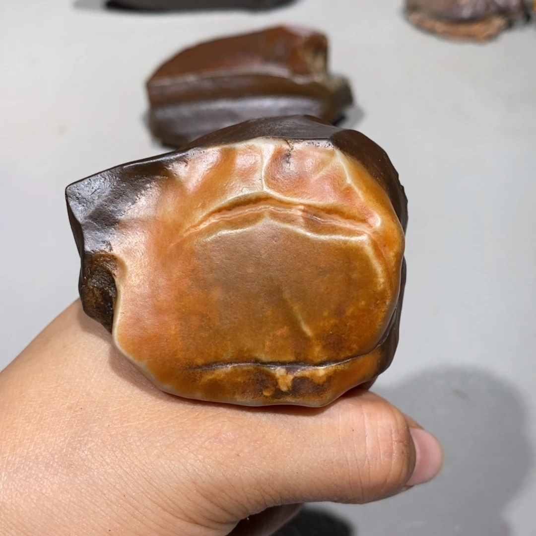 侯***石玛瑙/玉髓车挂合金83