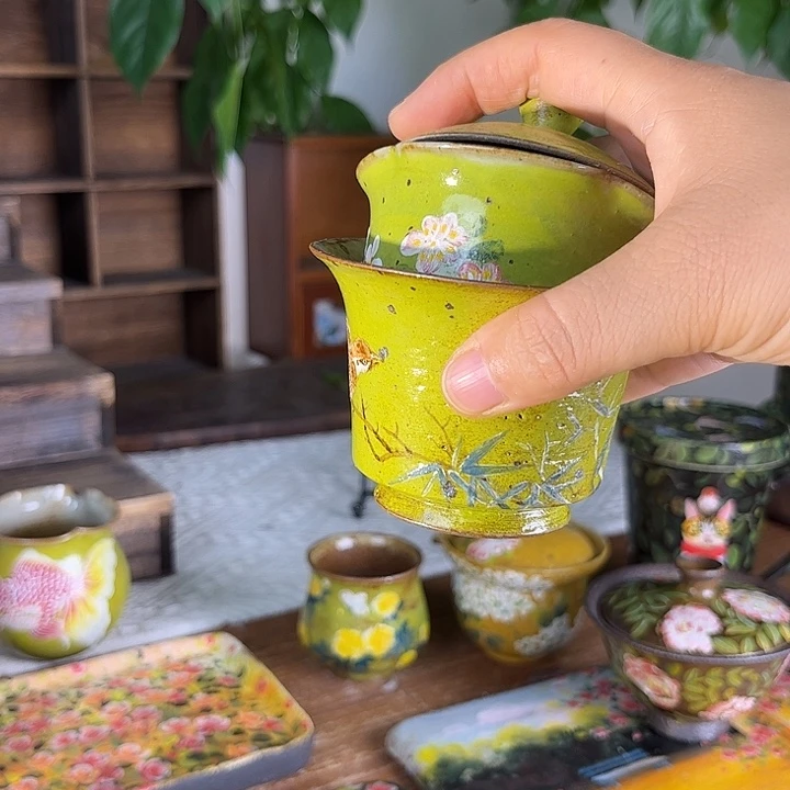 流***年釉下五彩斑斓色彩