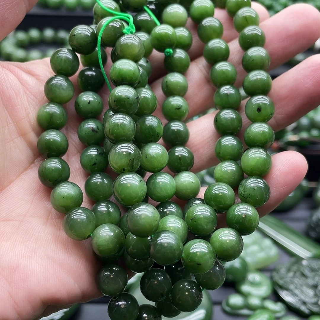 颈饰未镶嵌和田玉（碧玉）