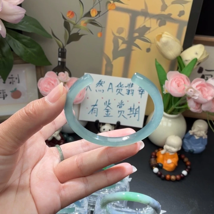 翡翠未镶嵌手镯开口冰晴蓝