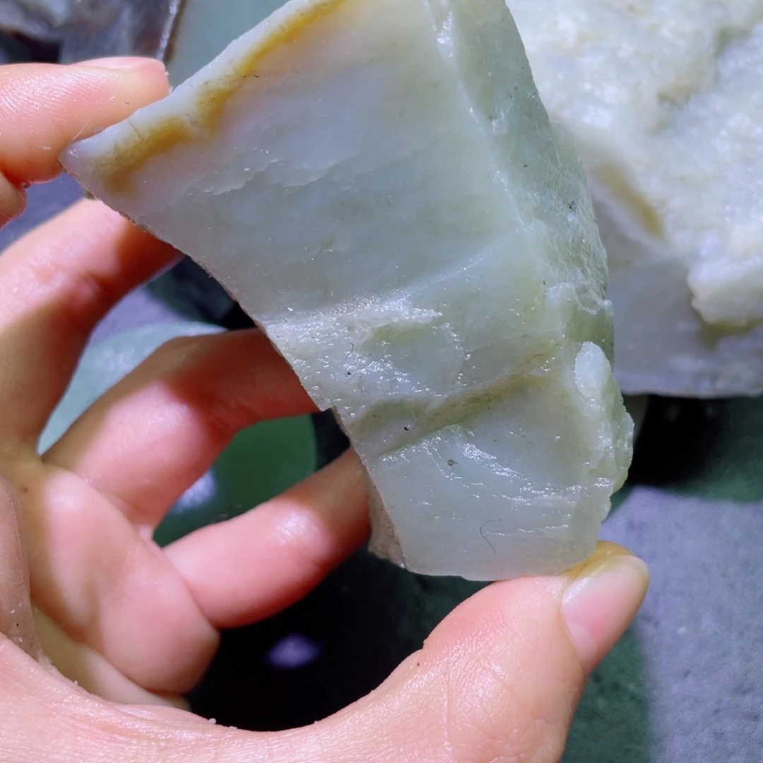 和田玉未镶嵌珠宝半成品