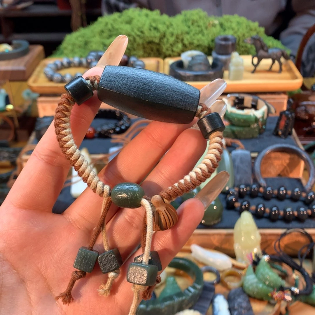 和田玉（糖玉）未镶嵌挂件