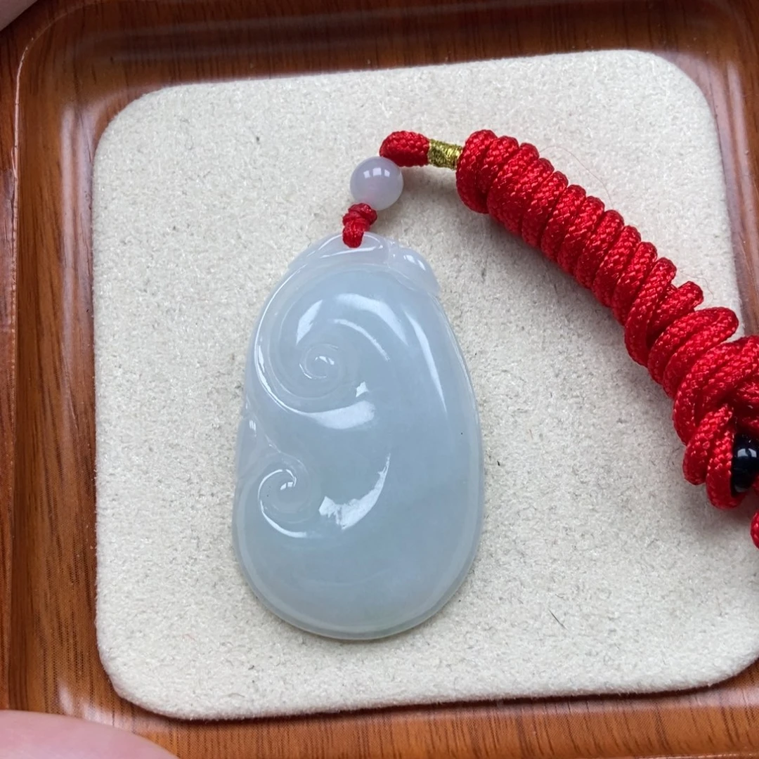 翡翠未镶嵌颈饰如意