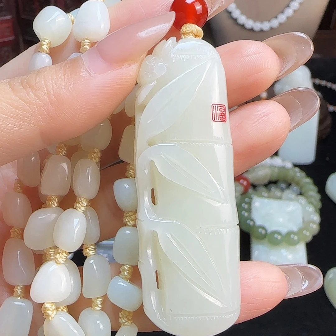 和田玉未镶嵌颈饰定制发货