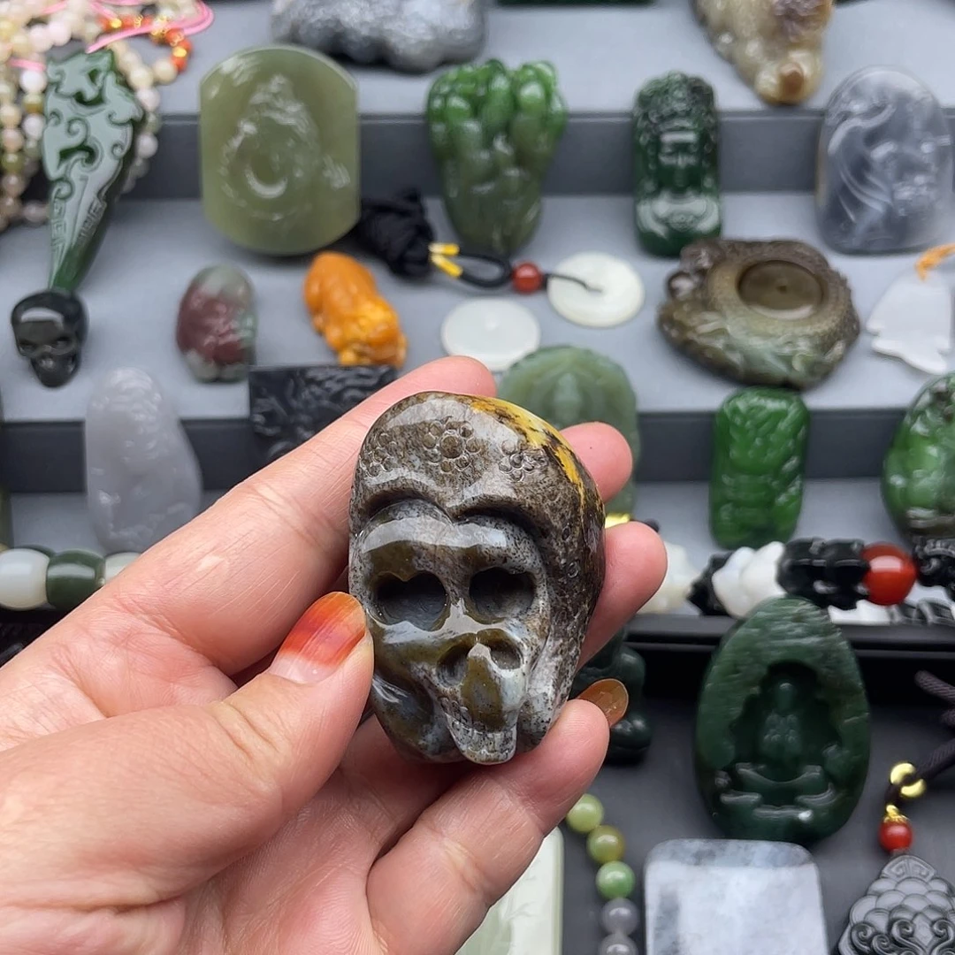 和田玉未镶嵌颈饰