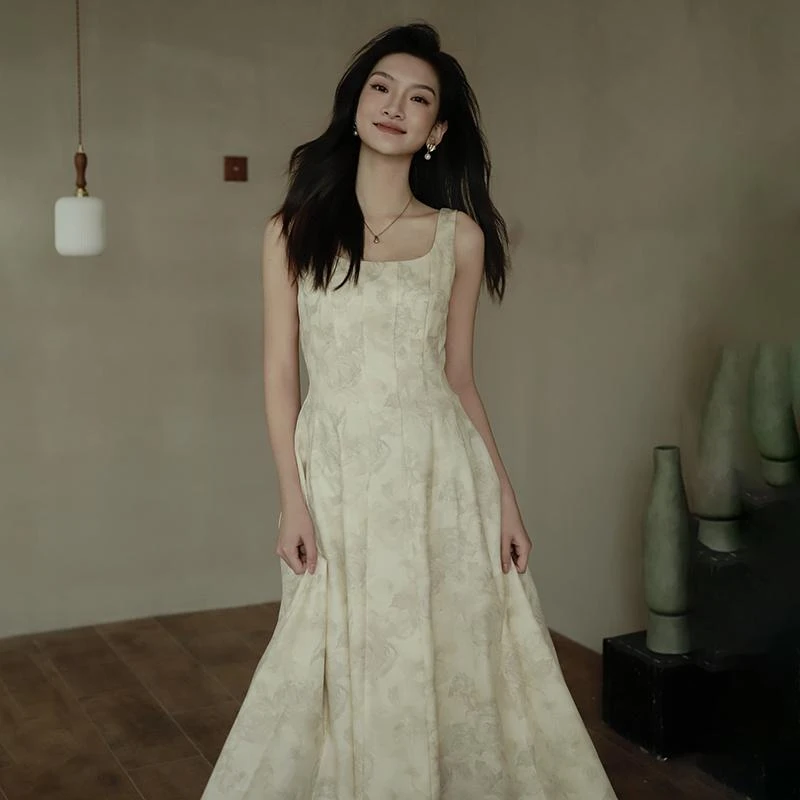 拜托鹿先生屿芙｜夏法式方领黄色玫瑰印花大摆海边度假吊带连衣裙