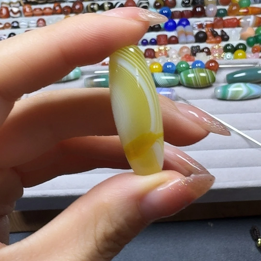 玛瑙/玉髓玛瑙未镶嵌午****旁