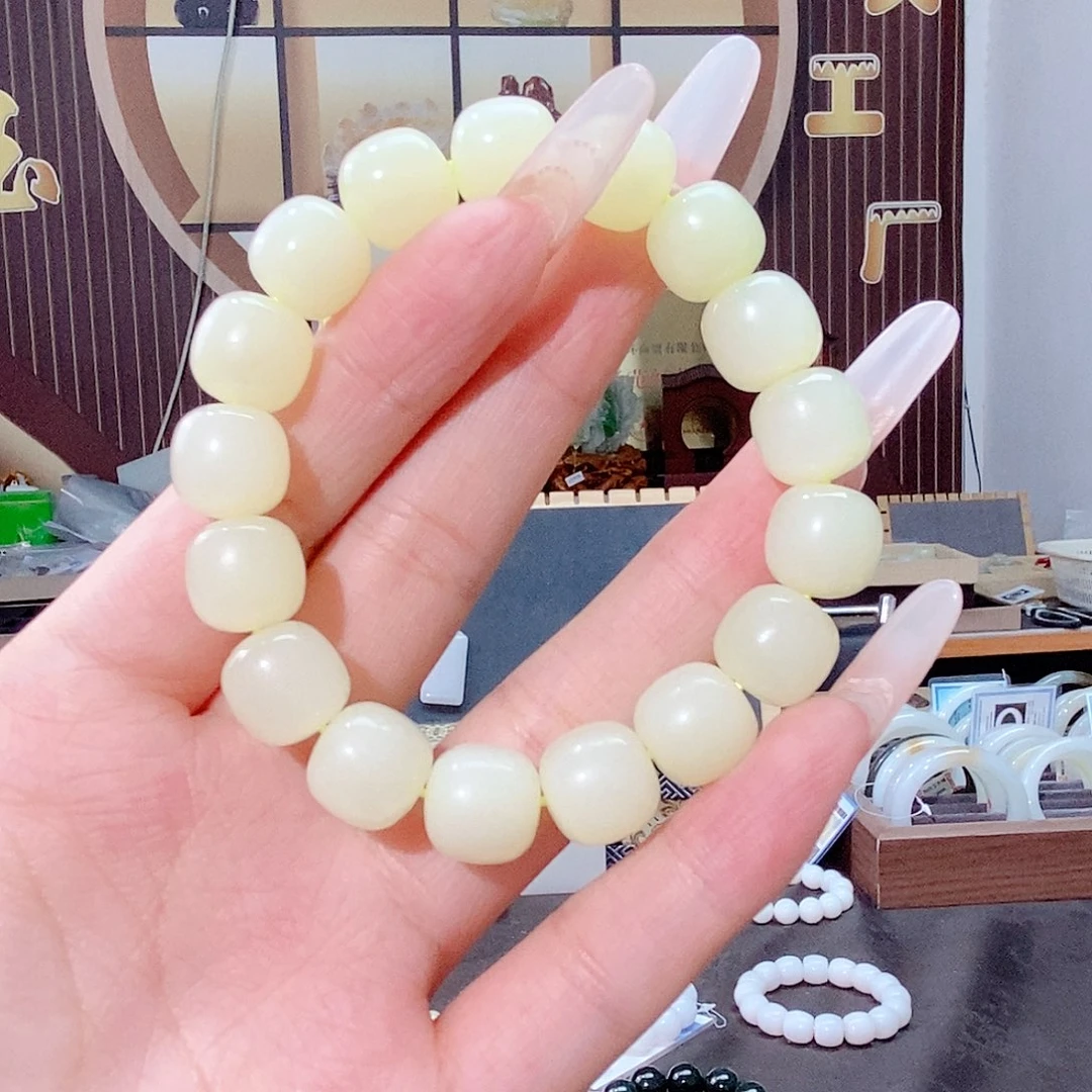 和田玉未镶嵌手链