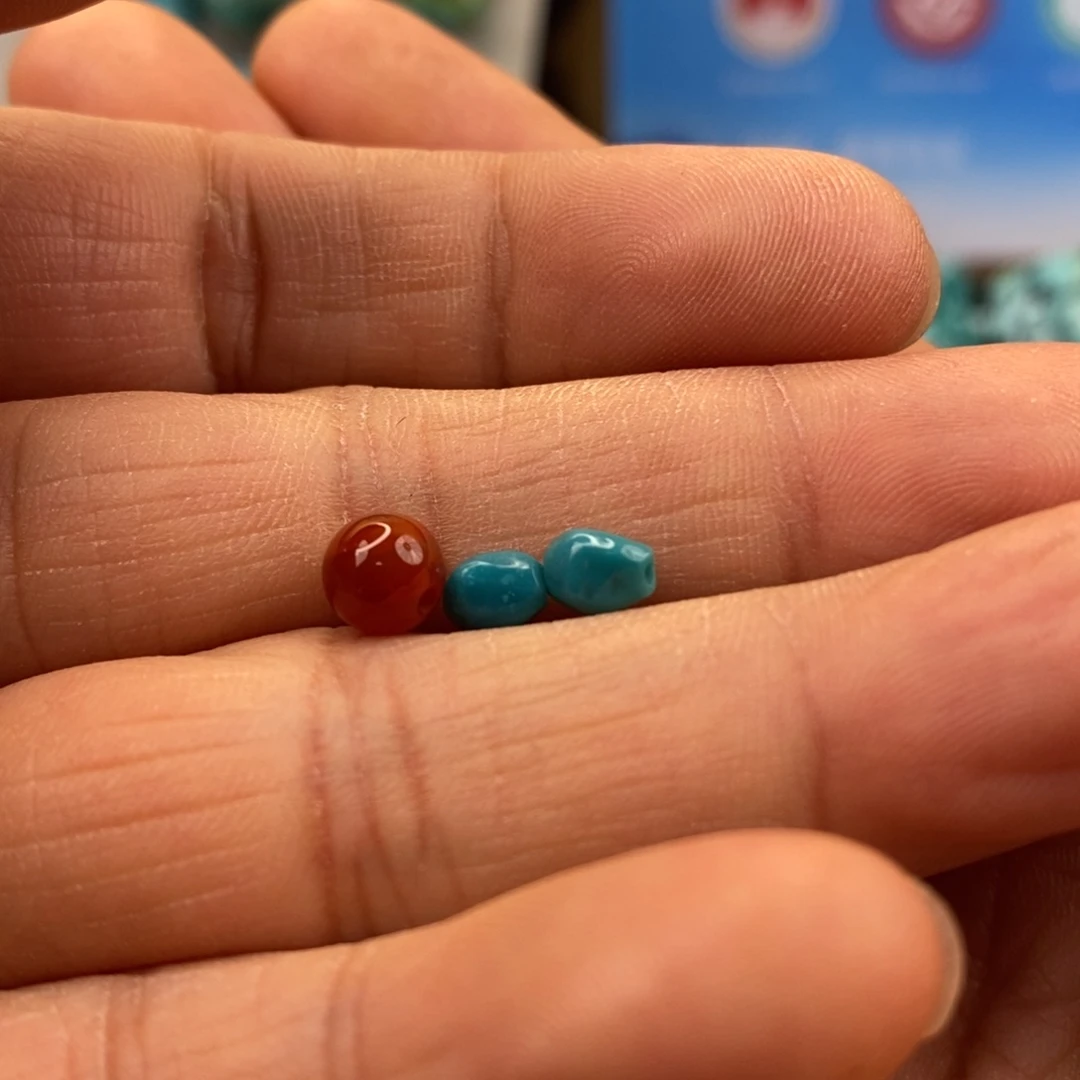 南红玛瑙未镶嵌珠宝奇石