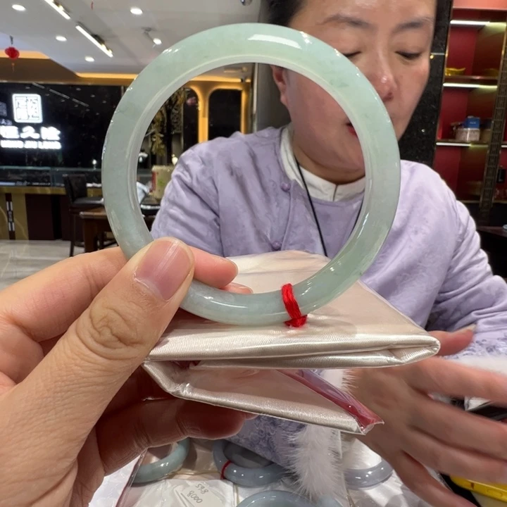 翡翠未镶嵌手镯油青美人条62.5